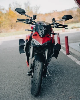 Ducati Streetfighter V2, снимка 3