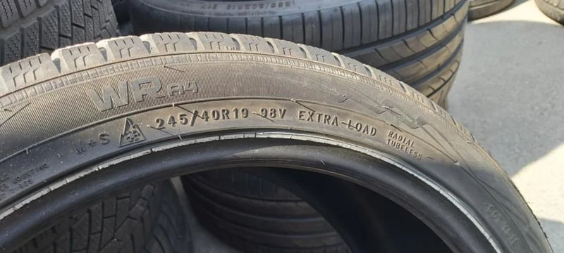 Гуми Зимни 245/40R19, снимка 6 - Гуми и джанти - 34164647