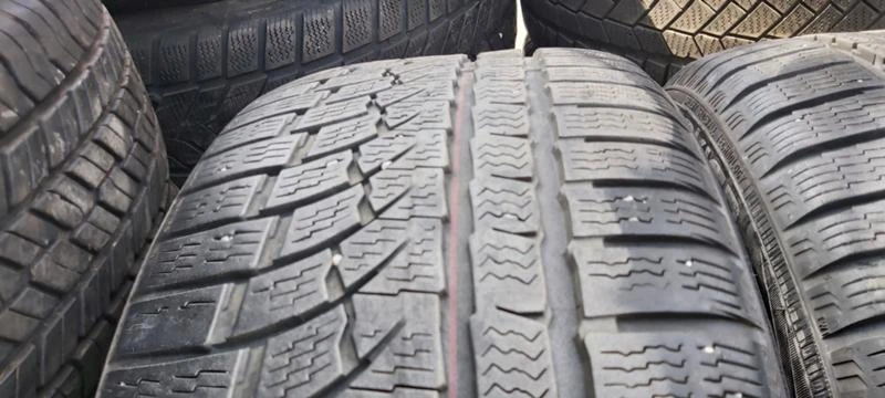 Гуми Зимни 245/40R19, снимка 4 - Гуми и джанти - 34164647