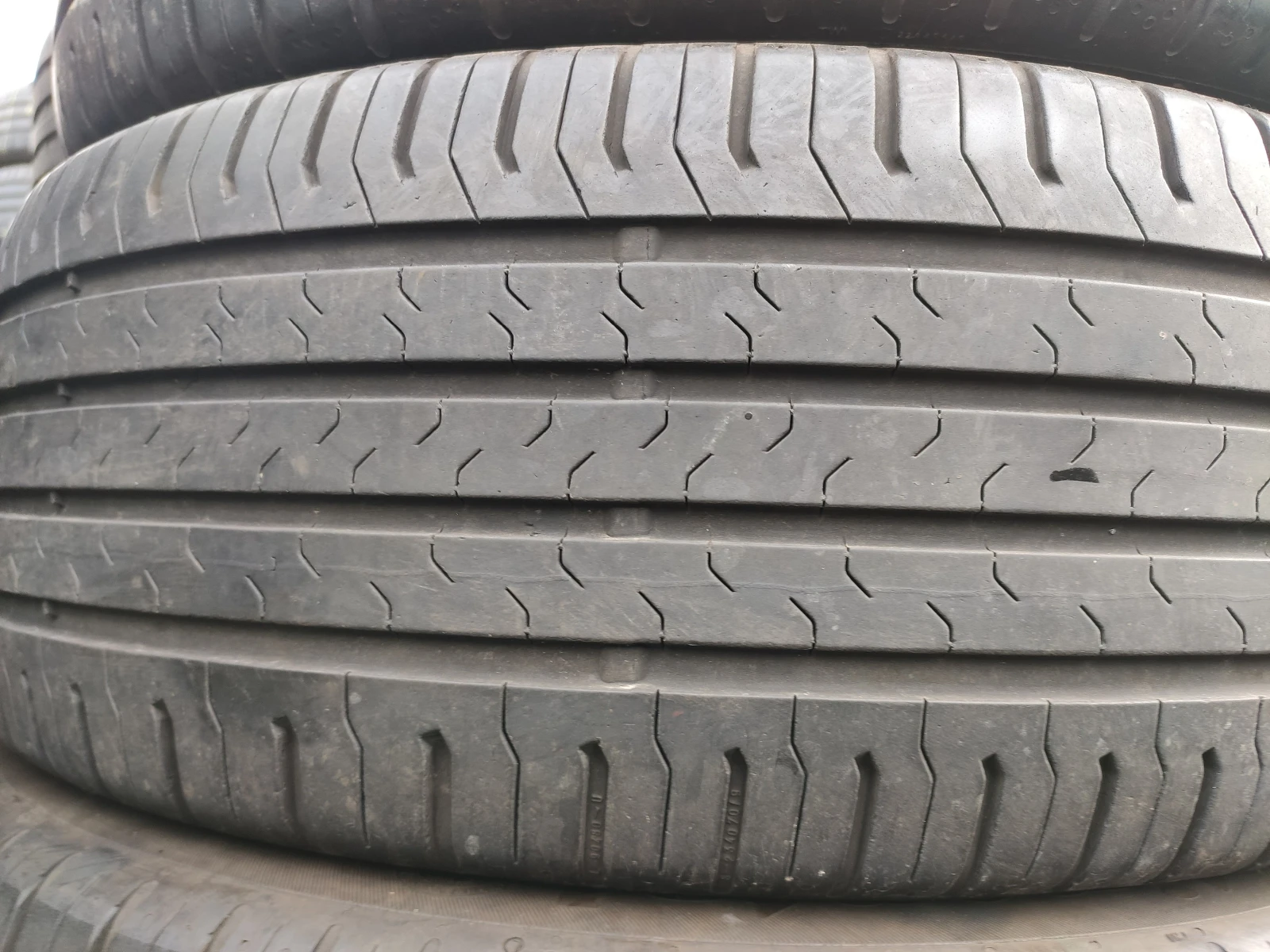 Гуми Летни 215/55R17, снимка 2 - Гуми и джанти - 55272451