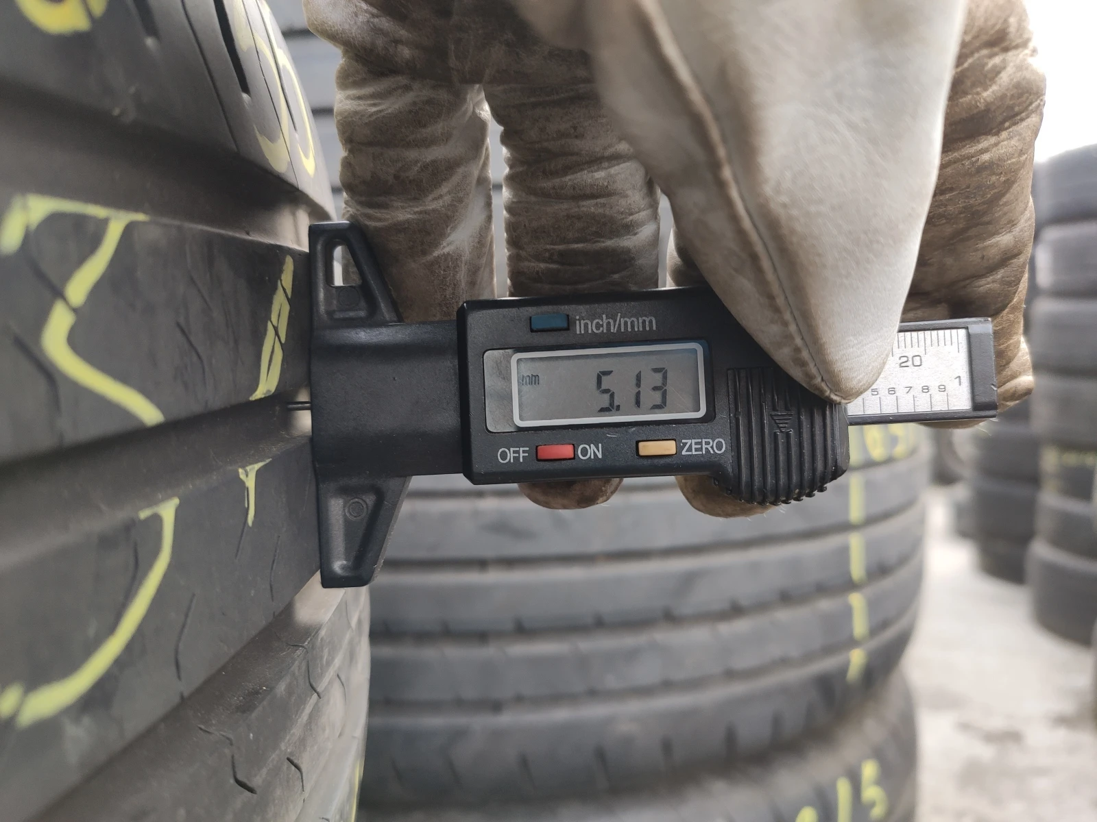 Гуми Летни 215/55R17, снимка 6 - Гуми и джанти - 55272451