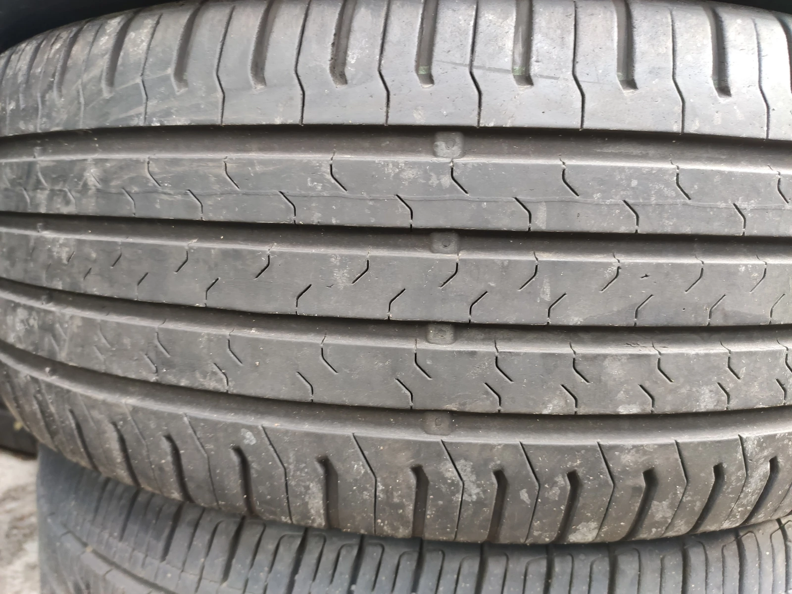 Гуми Летни 215/55R17, снимка 4 - Гуми и джанти - 55272451
