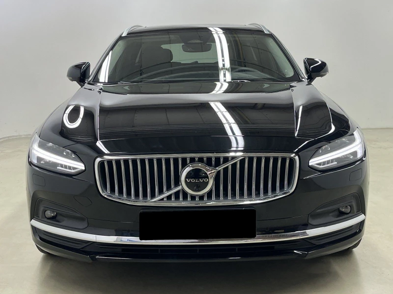 Volvo V90 B5 AWD = Ultimate Bright= Гаранция, снимка 1 - Автомобили и джипове - 47344425