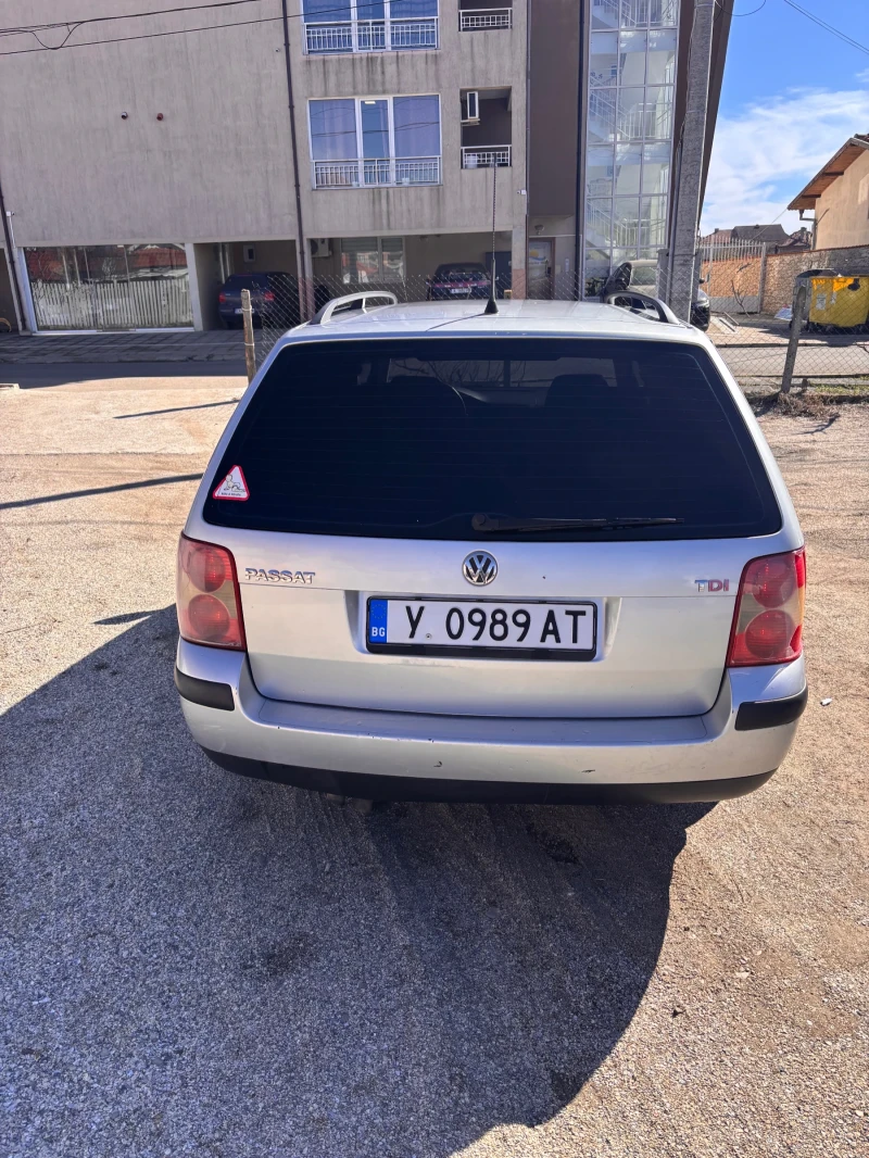 VW Passat 1.9 TDI, снимка 10 - Автомобили и джипове - 49401872