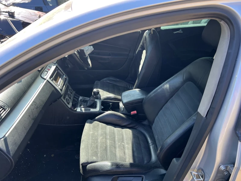 VW Passat 2.0TDI, снимка 4 - Автомобили и джипове - 51793825