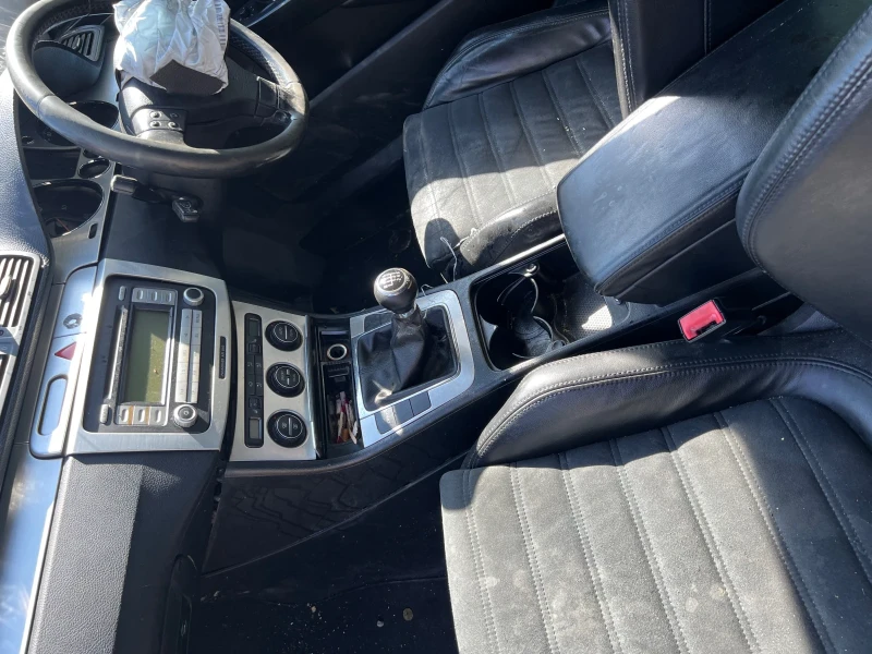 VW Passat 2.0TDI, снимка 10 - Автомобили и джипове - 51793825