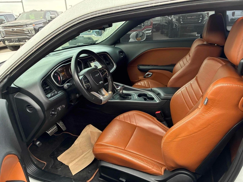 Dodge Challenger SRT 392 С РЕГИСТРАЦИЯ & АВТО КРЕДИТ , снимка 6 - Автомобили и джипове - 53261178