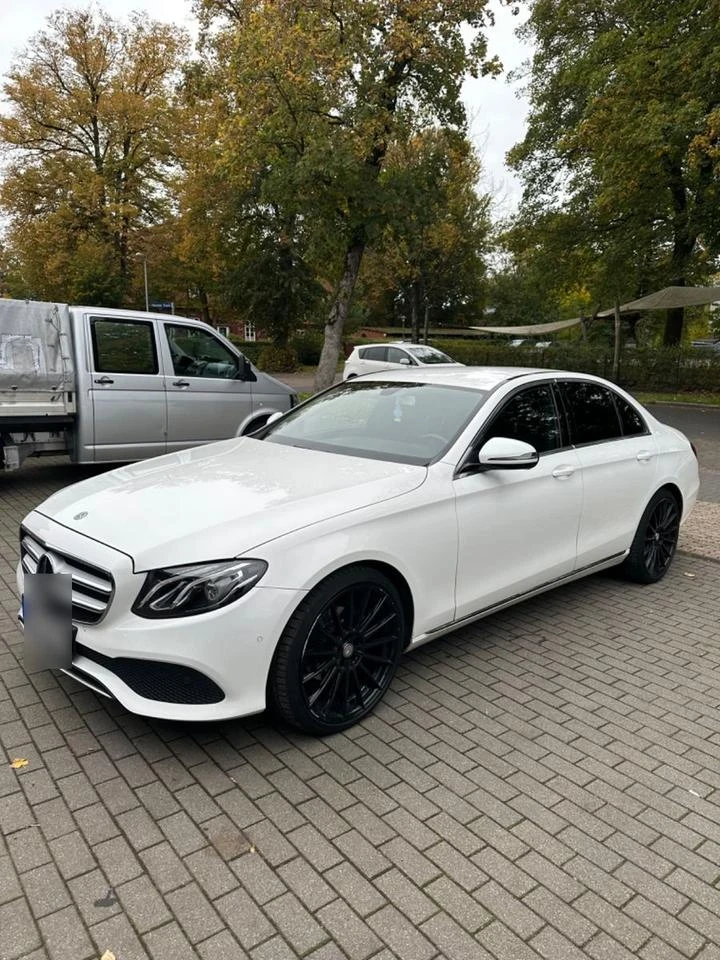 Mercedes-Benz E 220, снимка 2 - Автомобили и джипове - 48513264