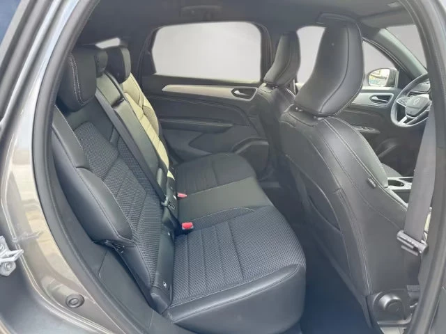 Renault Arkana НОВ!/1.6HEV/143HP/TECHNO/360/NAVI/LED/KLESS/710g, снимка 12 - Автомобили и джипове - 53163130