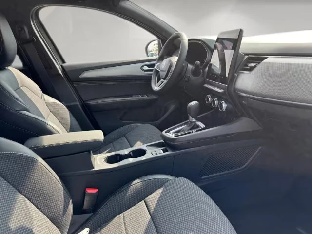 Renault Arkana НОВ!/1.6HEV/143HP/TECHNO/360/NAVI/LED/KLESS/710g, снимка 11 - Автомобили и джипове - 53163130