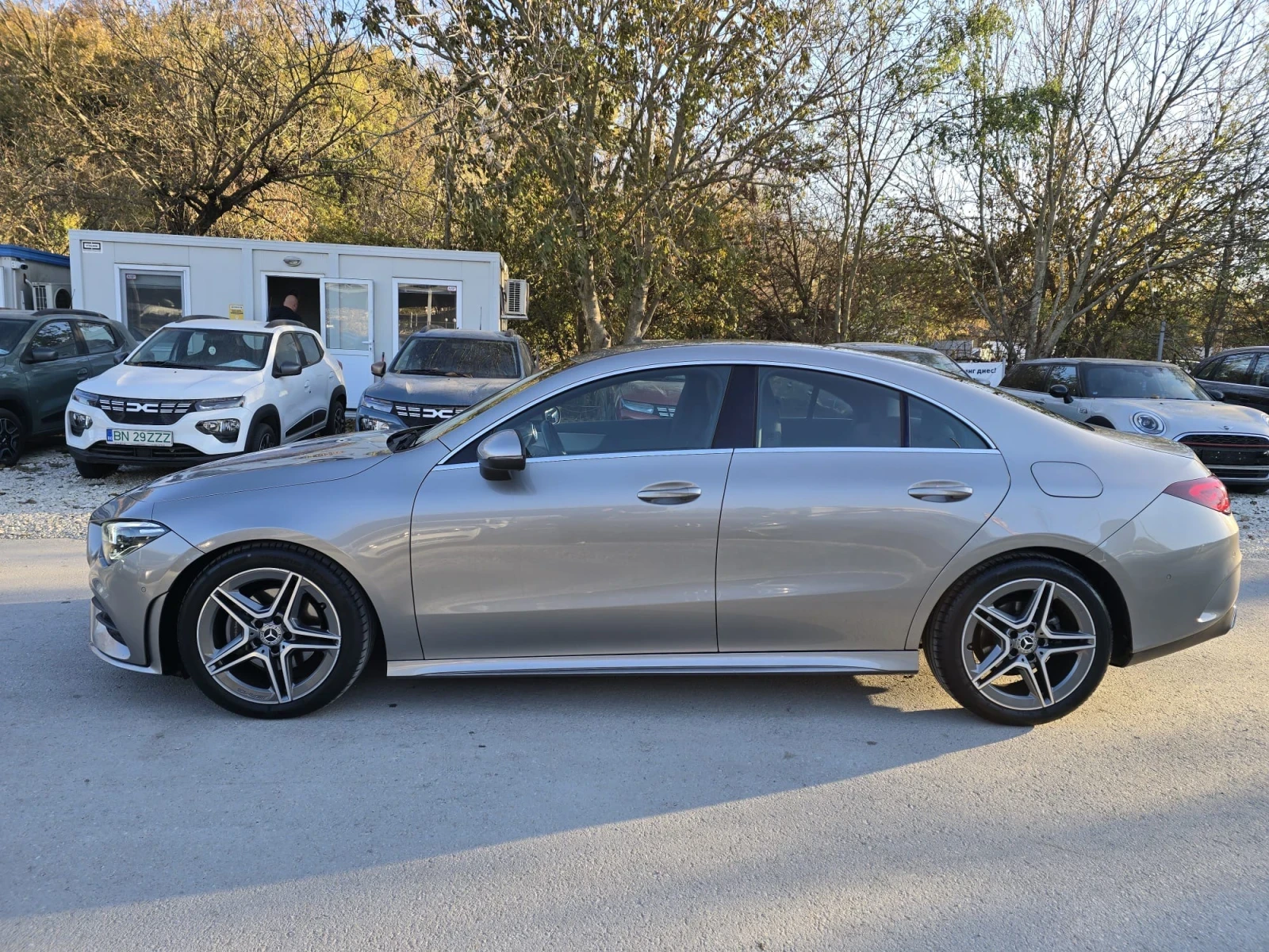 Mercedes-Benz CLA 180 AMG Топ състояние - изображение 6