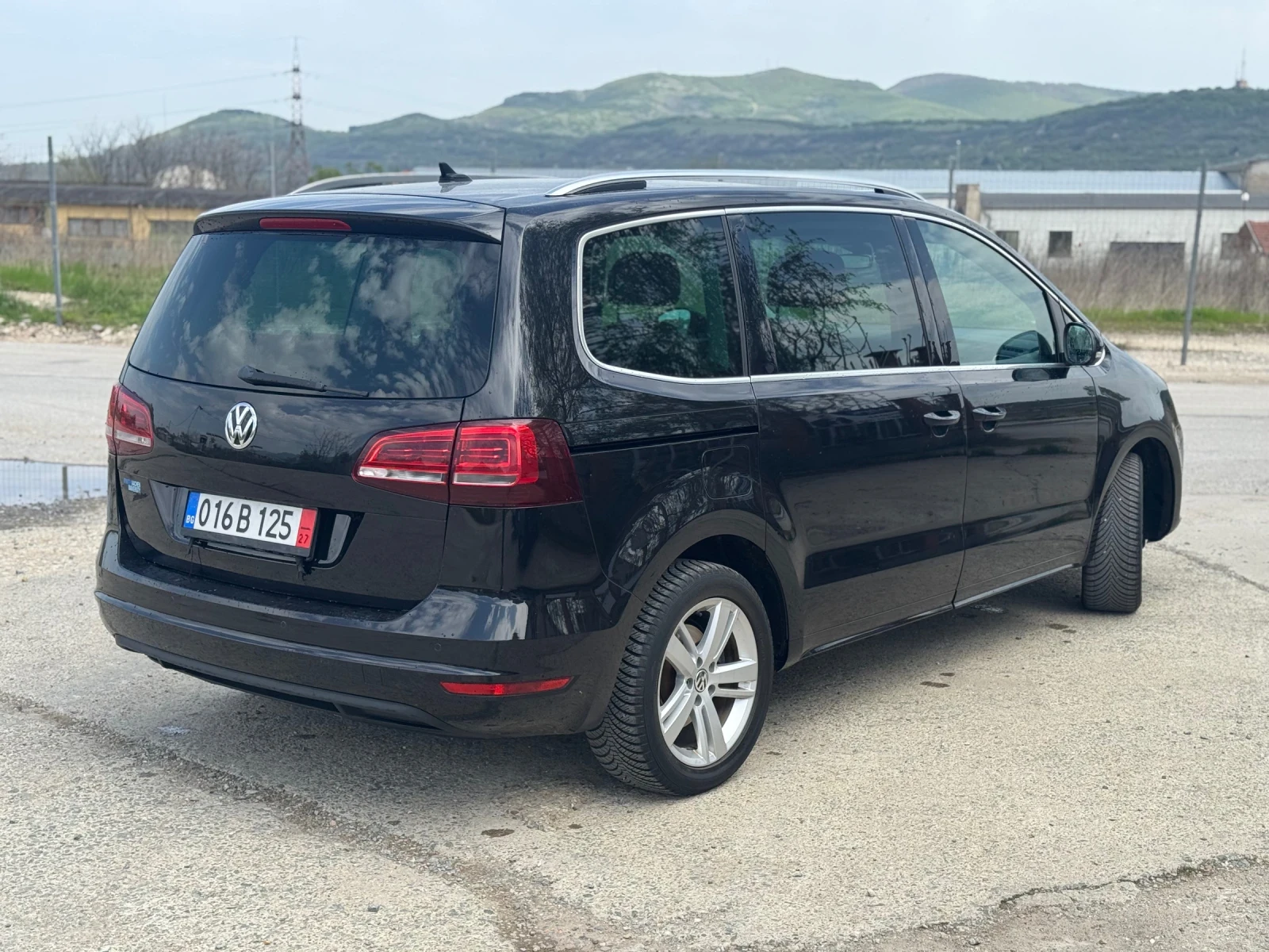 VW Sharan Всички екстри - изображение 3