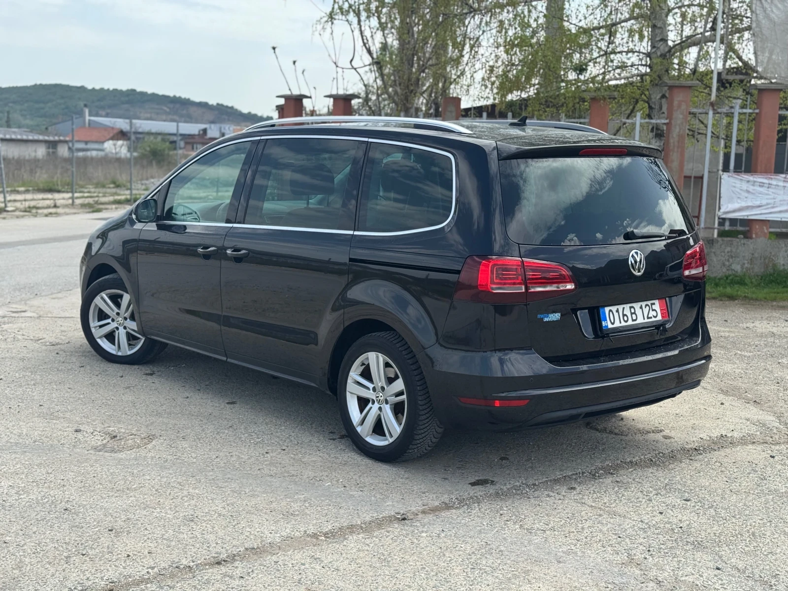 VW Sharan Всички екстри - изображение 2