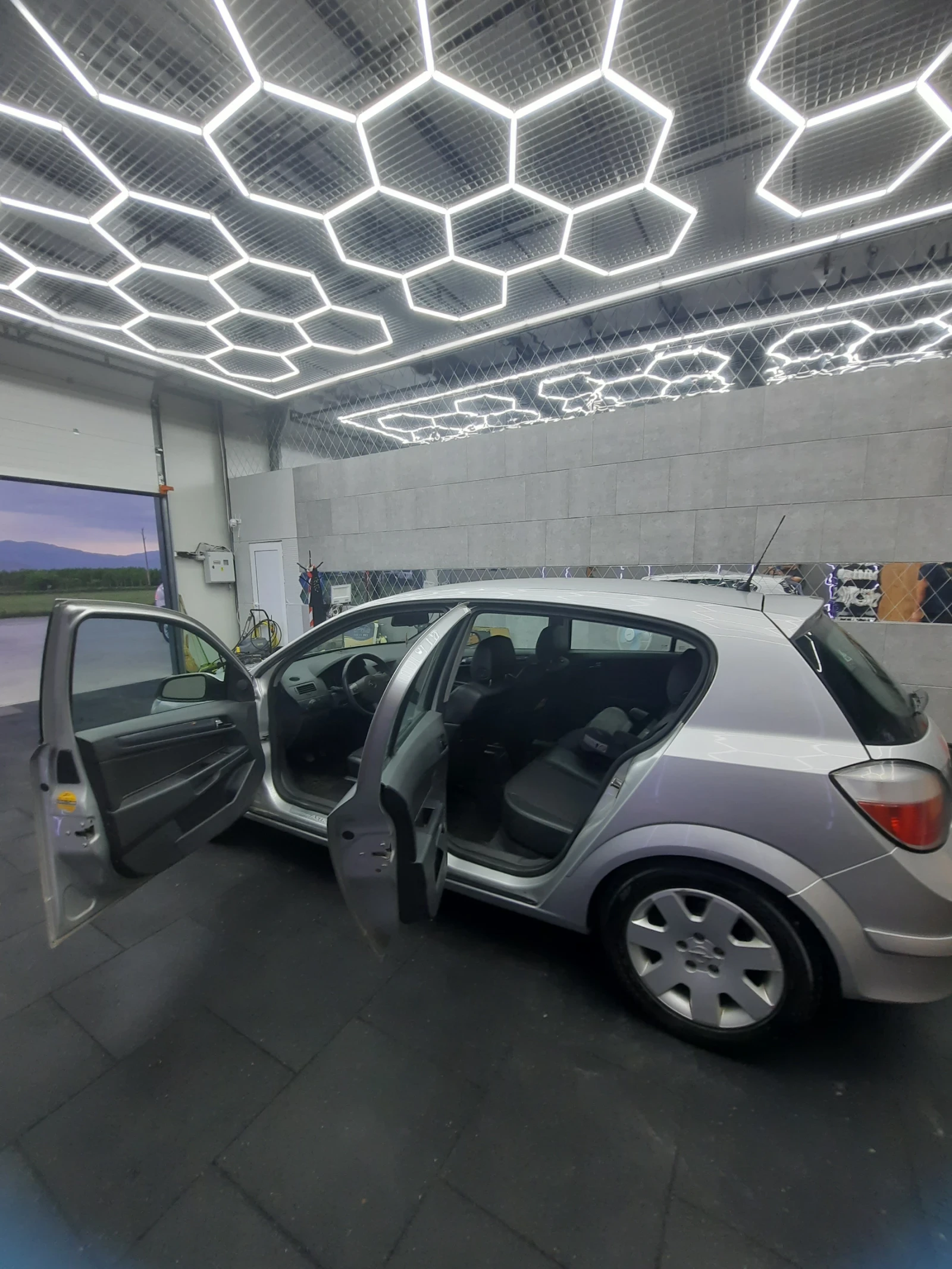 Opel Astra 2.0 TURBO - изображение 10