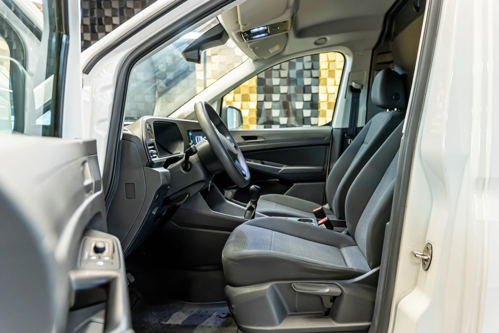 VW Caddy Cargo - изображение 8