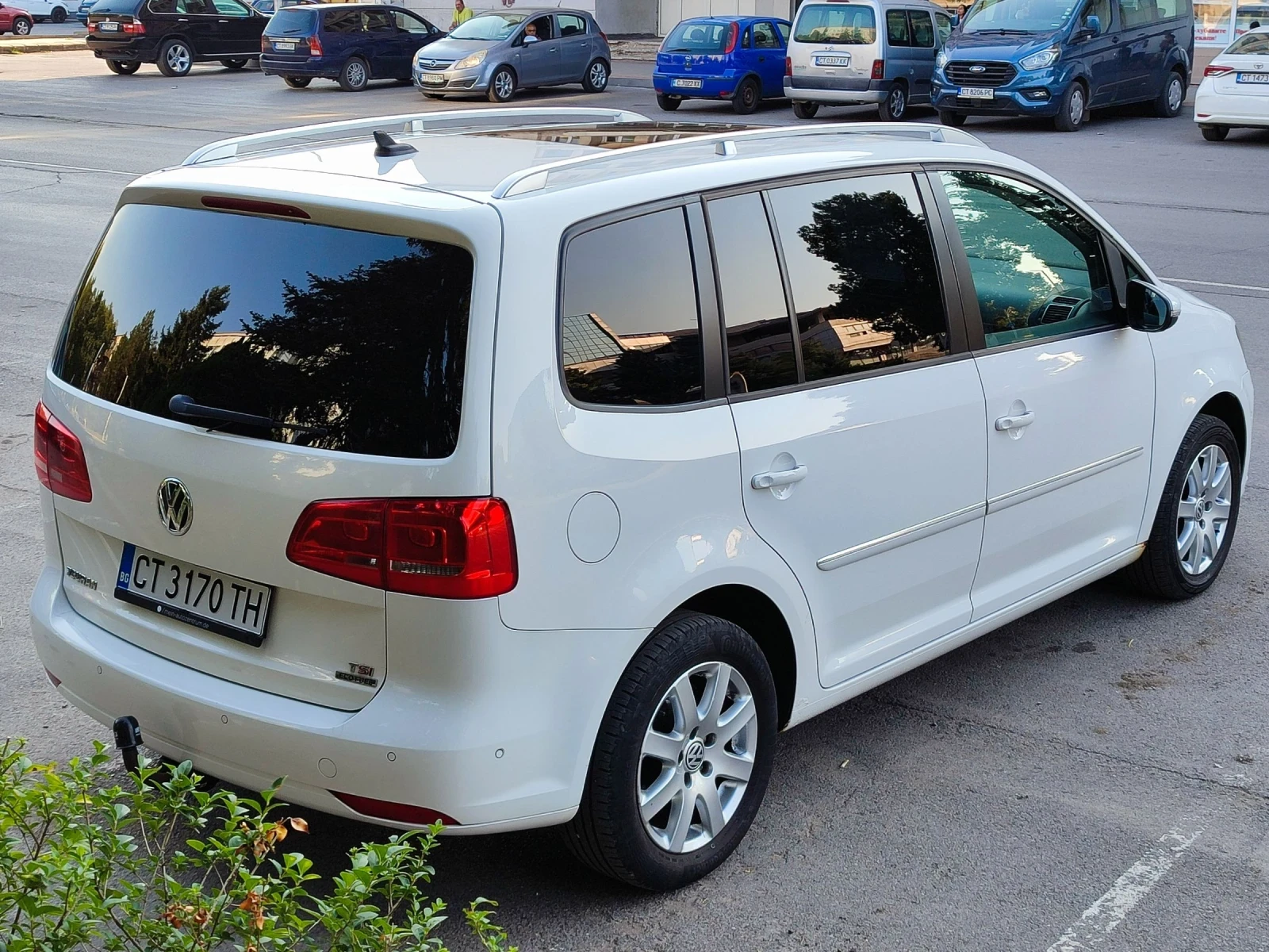 VW Touran 1.4TSI 150HP 6DSG NAVI PANO - изображение 3