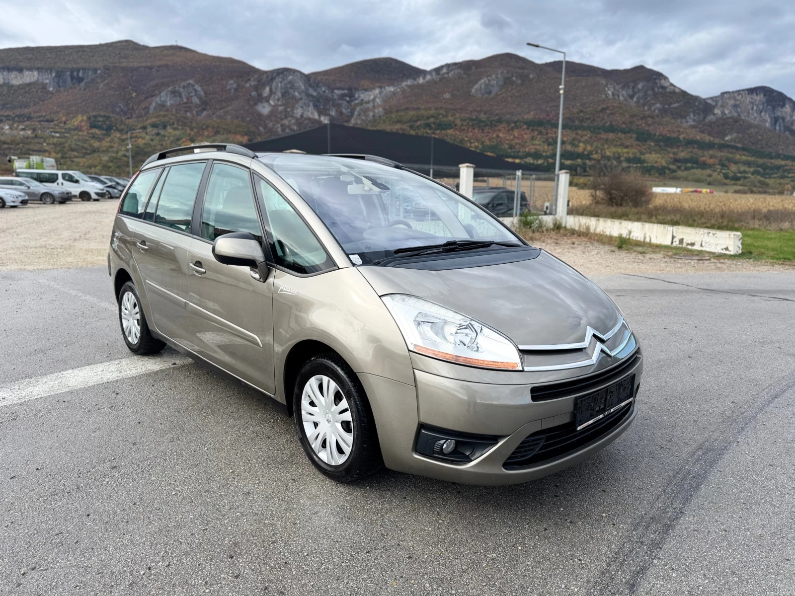 Citroen C4 Picasso GRAND 6+ 1 - изображение 8