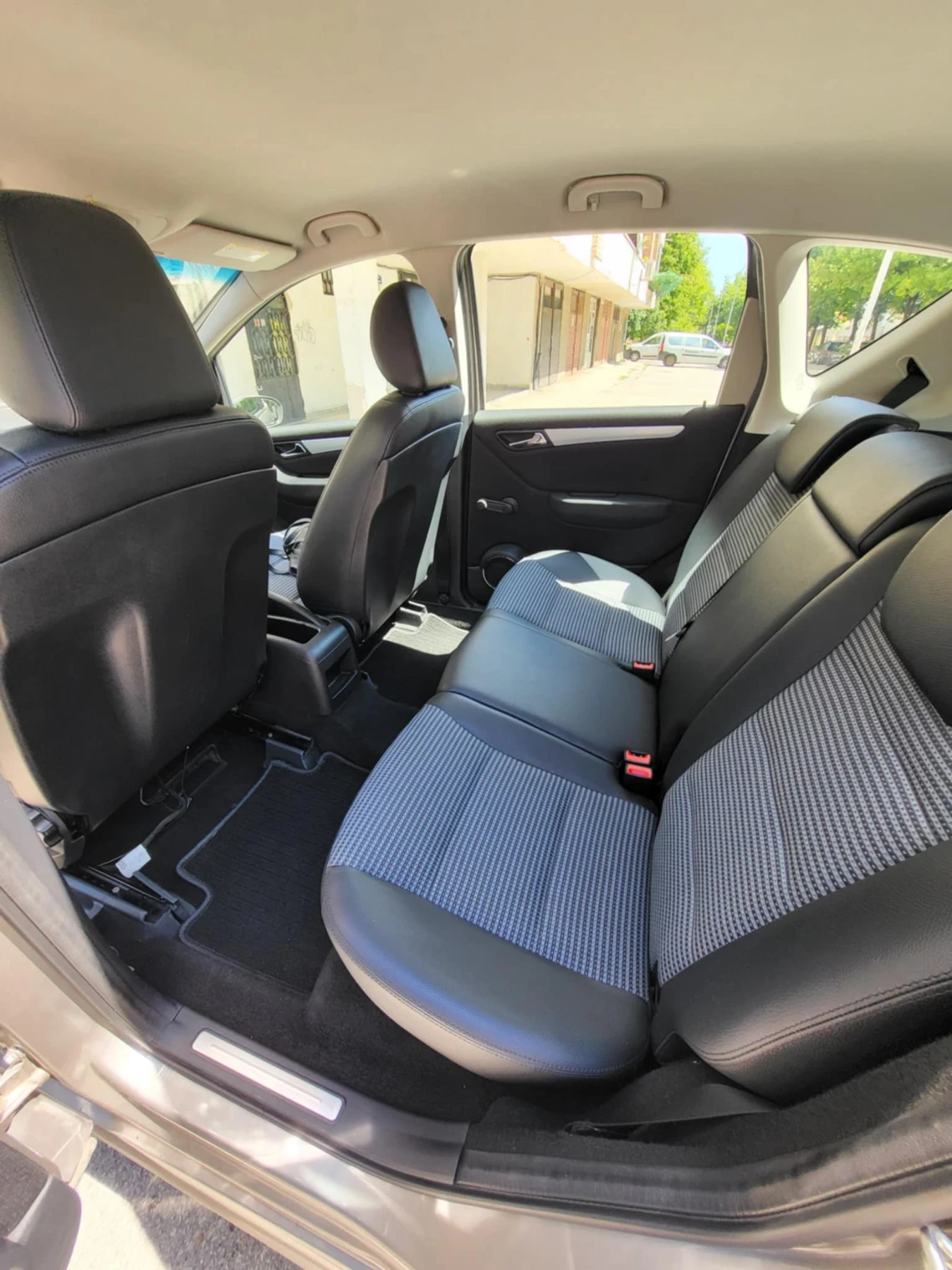 Mercedes-Benz A 180 | Mobile.bg   13