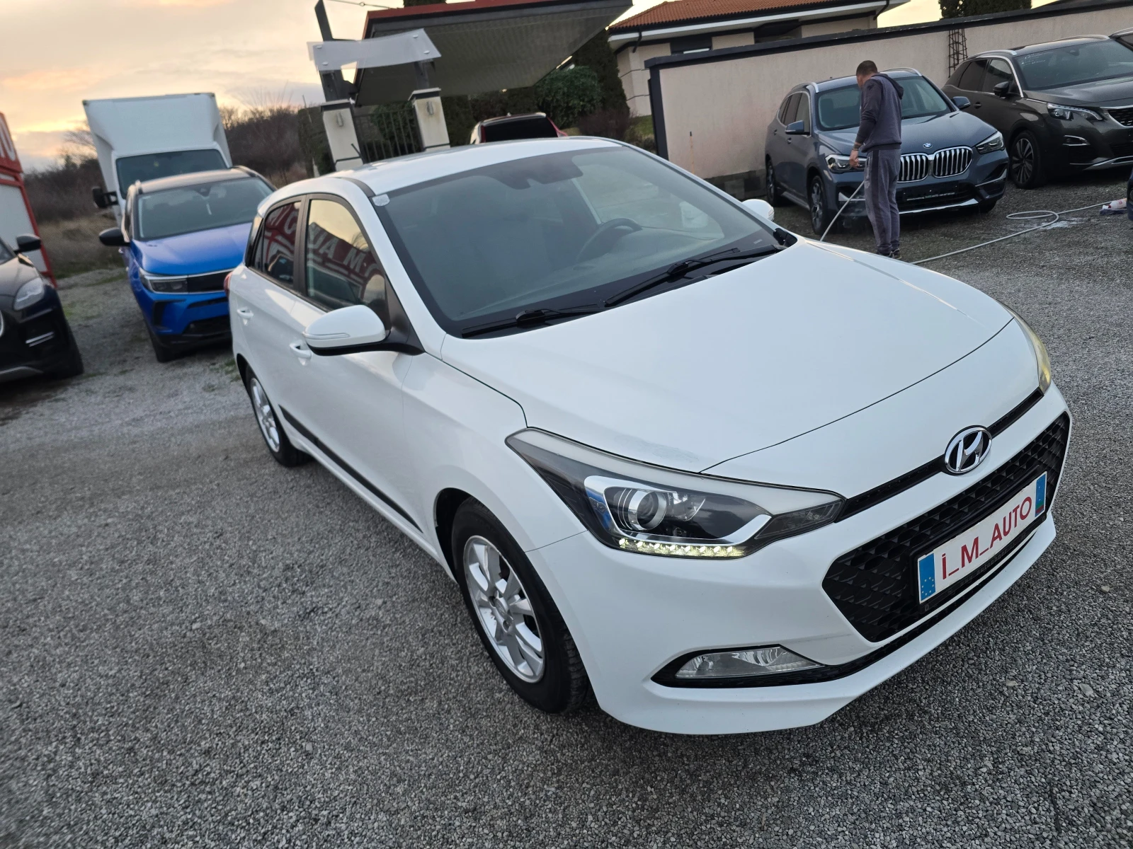 Hyundai I20 1.2i-85k.c-EURO-6 - изображение 3