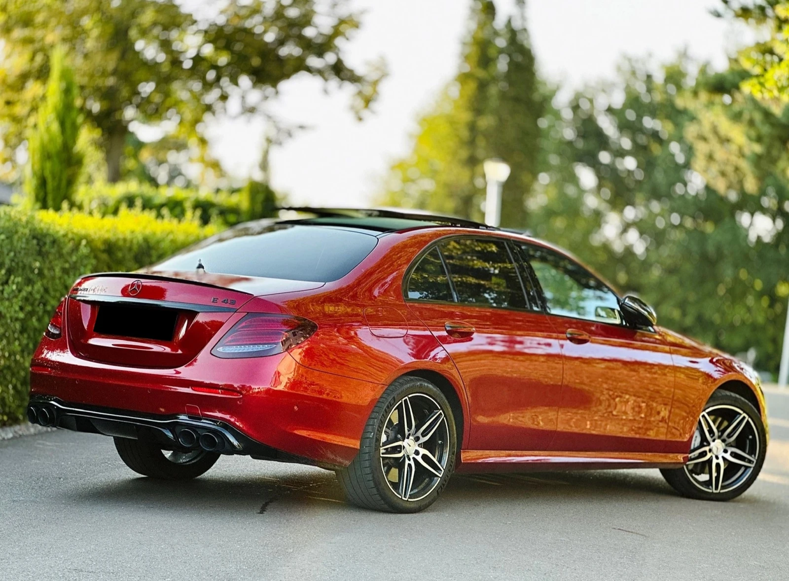Mercedes-Benz E 43 AMG 4Matic, снимка 2 - Автомобили и джипове - 54759323