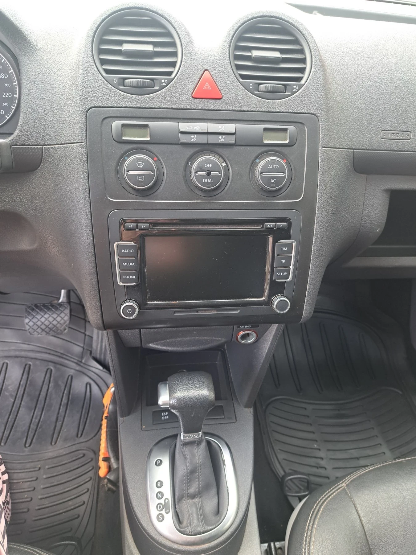 VW Caddy, снимка 5 - Автомобили и джипове - 54986018
