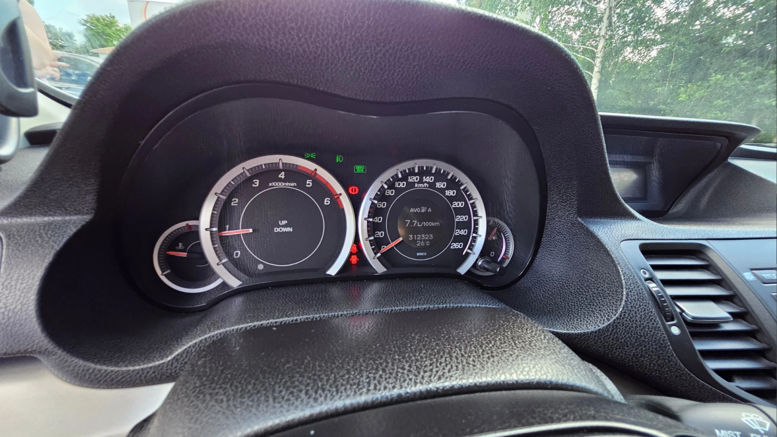 Honda Accord, снимка 8 - Автомобили и джипове - 55105919