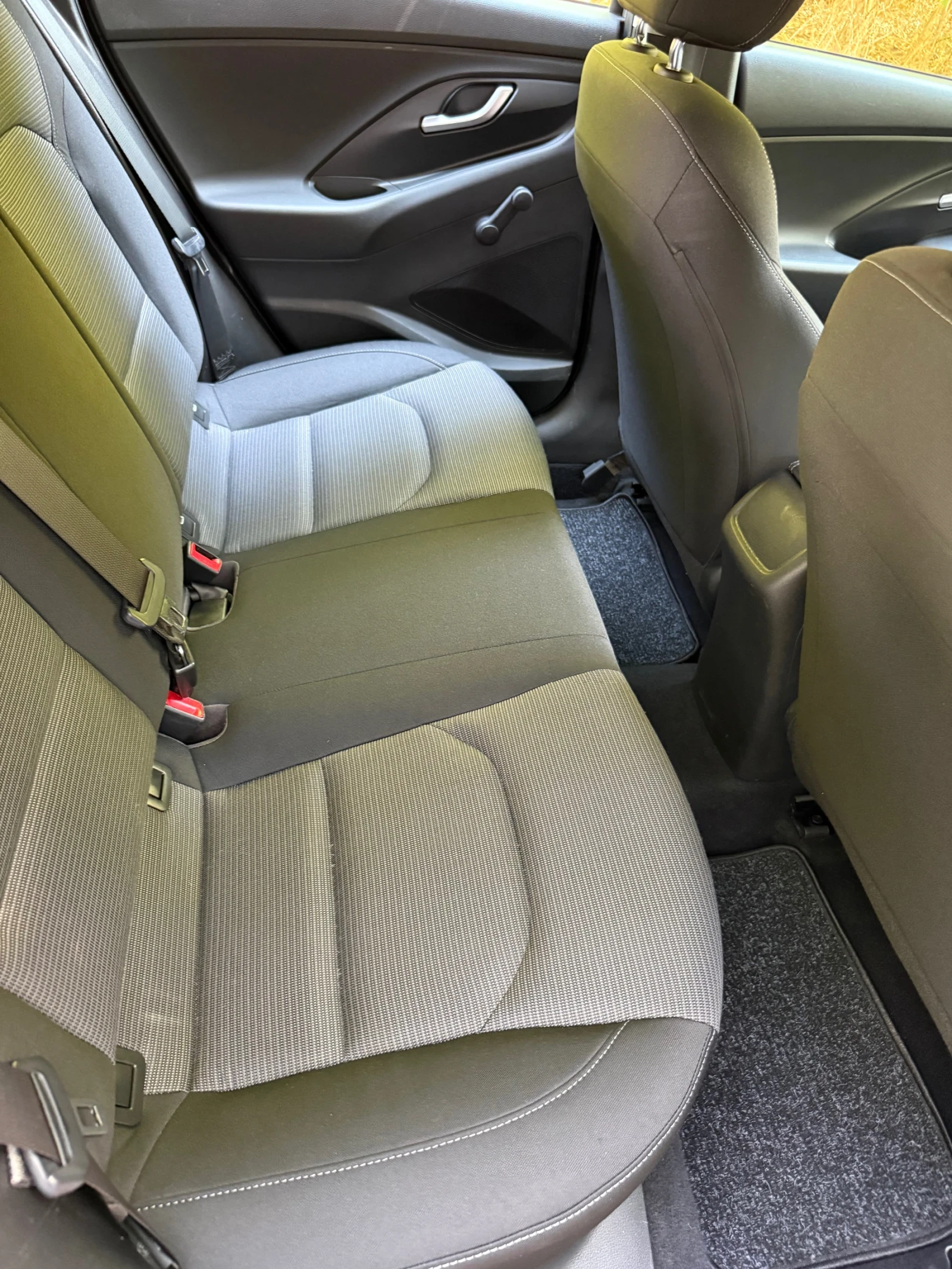 Hyundai I30 1.4 CVVT 101hp, снимка 7 - Автомобили и джипове - 55584568