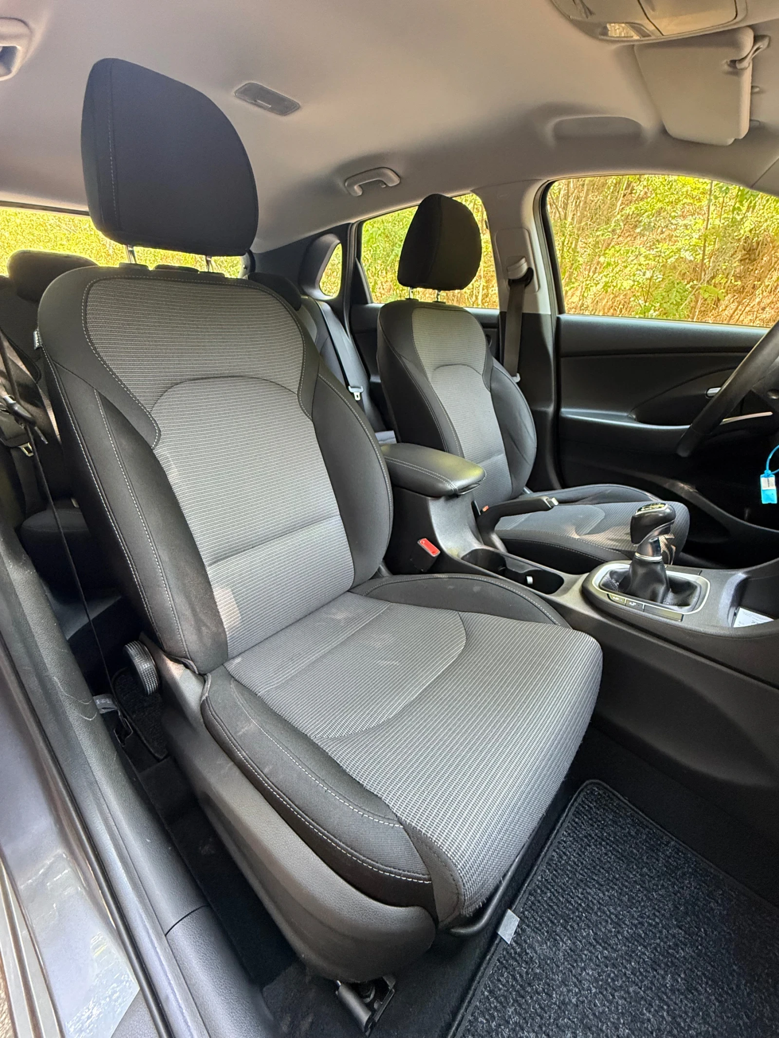 Hyundai I30 1.4 CVVT 101hp, снимка 6 - Автомобили и джипове - 55584568