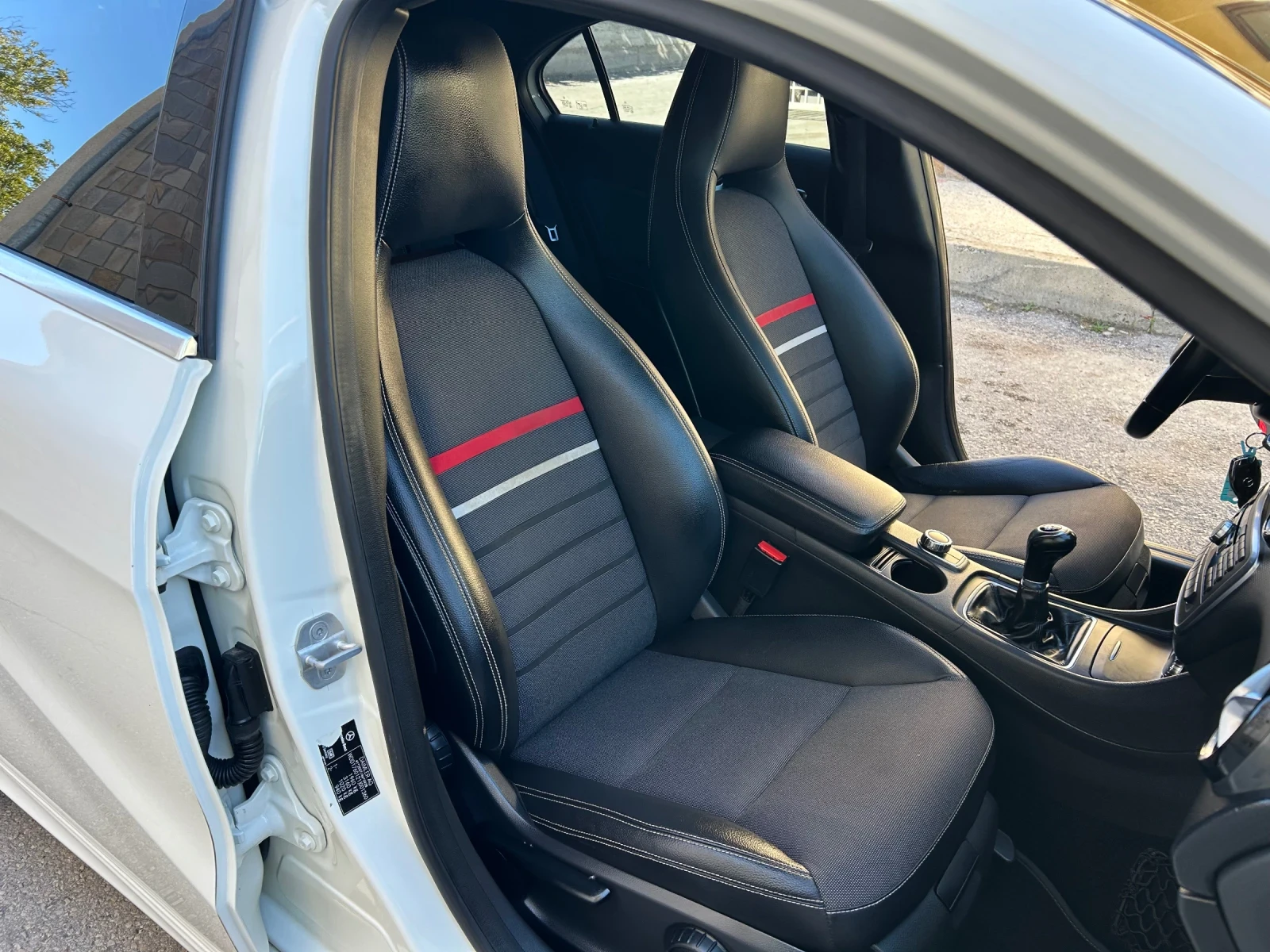 Mercedes-Benz A 180 1.5CDI 109 LED XENON , снимка 11 - Автомобили и джипове - 55993346