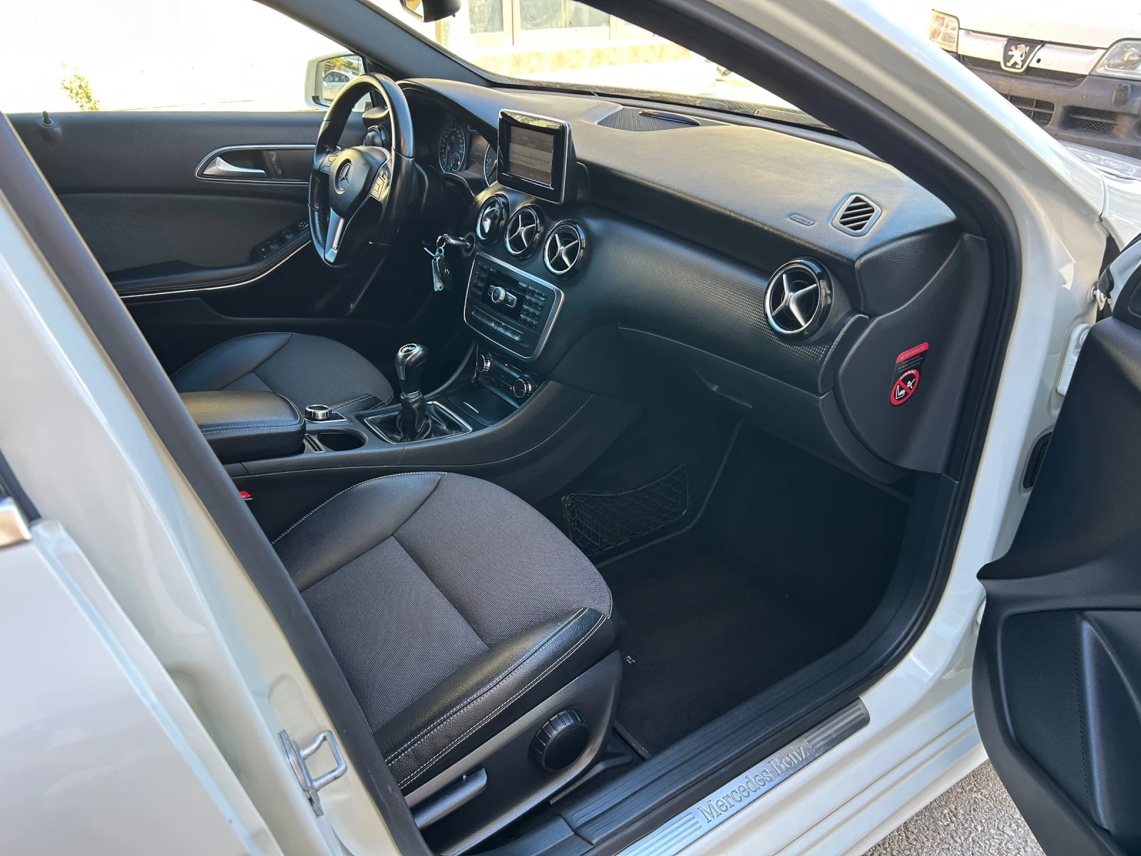 Mercedes-Benz A 180 1.5CDI 109 LED XENON , снимка 10 - Автомобили и джипове - 55993346