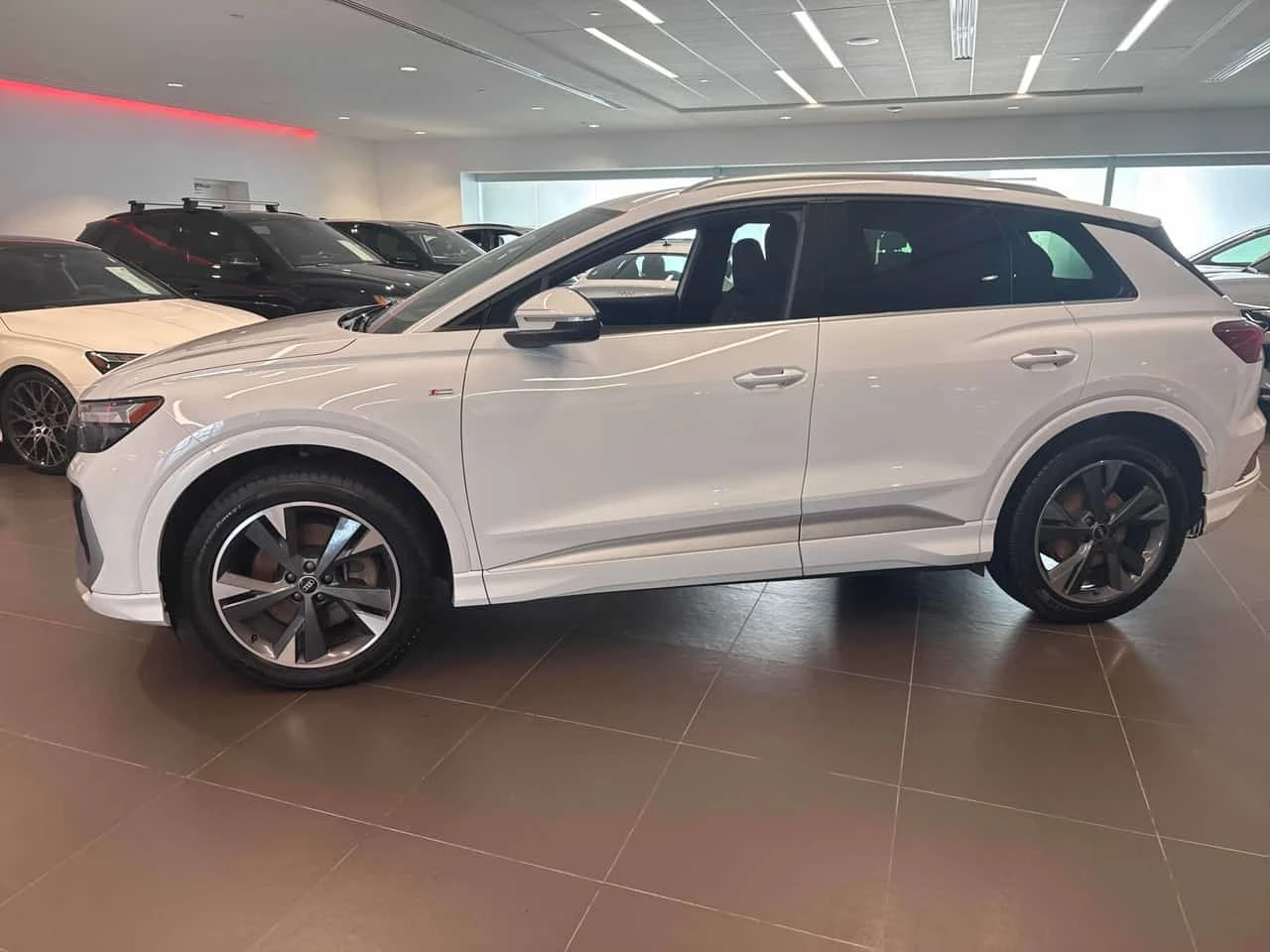 Audi E-Tron * Progressiv * CARFAX * ����� �� ����������� | Mobile.bg � ����������� 2