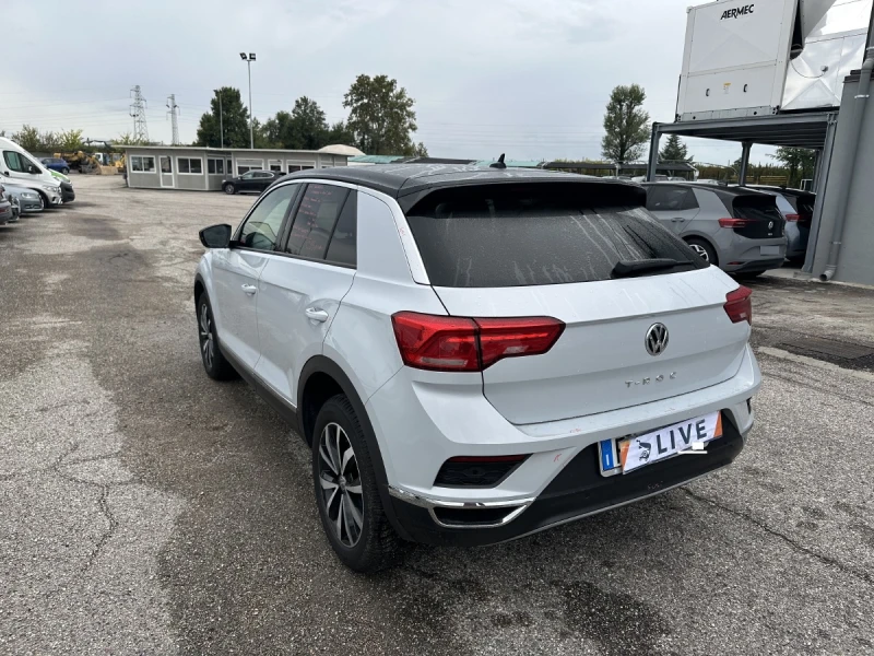 VW T-Roc 1.6 TDI Style, снимка 4 - Автомобили и джипове - 47678309