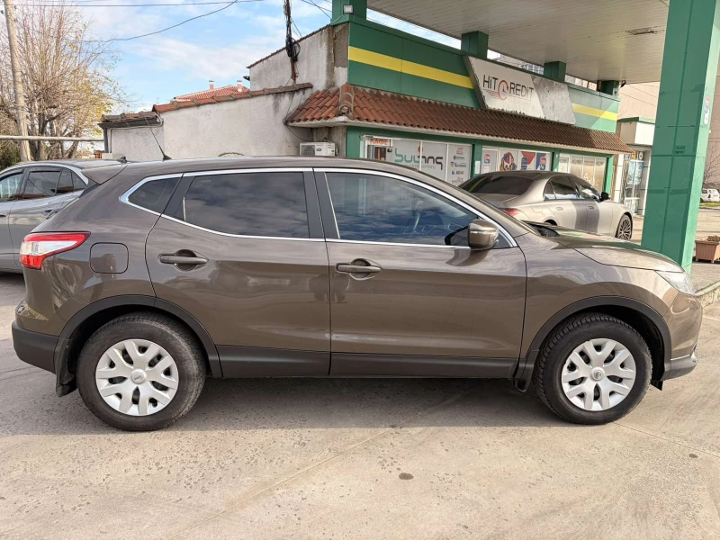 Nissan Qashqai, снимка 5 - Автомобили и джипове - 52703285