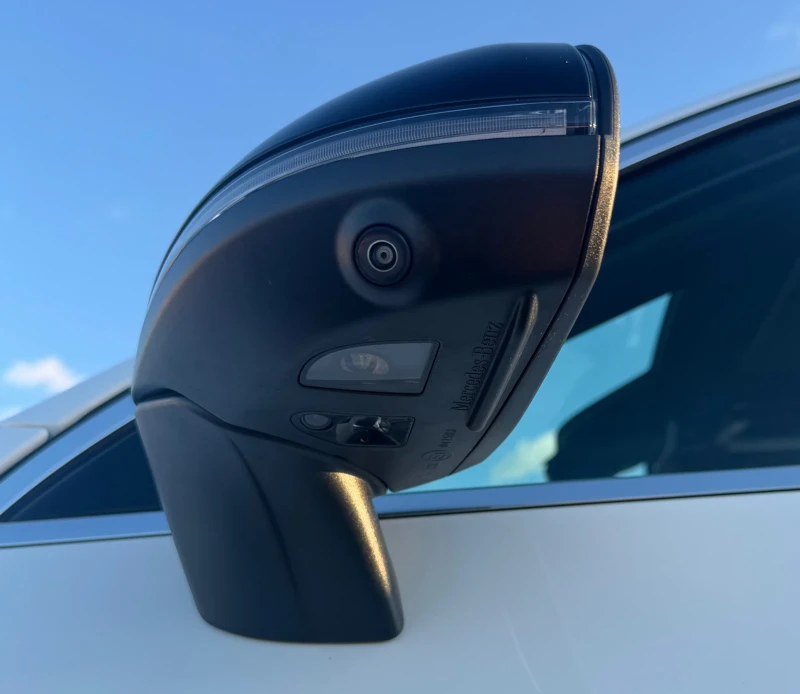 Mercedes-Benz GLC 300 4Matic, снимка 15 - Автомобили и джипове - 52952576