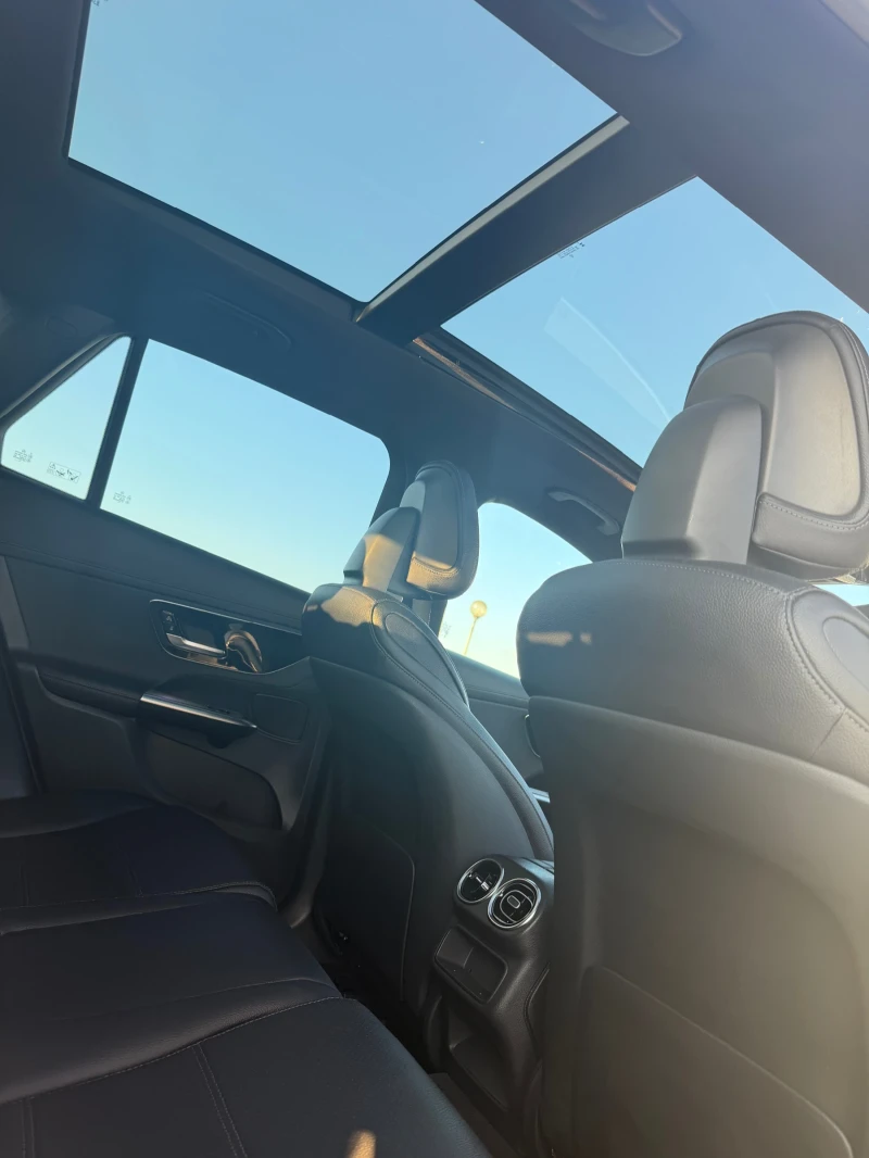 Mercedes-Benz GLC 300 4Matic, снимка 11 - Автомобили и джипове - 52952576