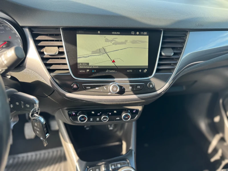 Opel Crossland X 1.6 CDTI  FULL EXTRA , снимка 12 - Автомобили и джипове - 53433855