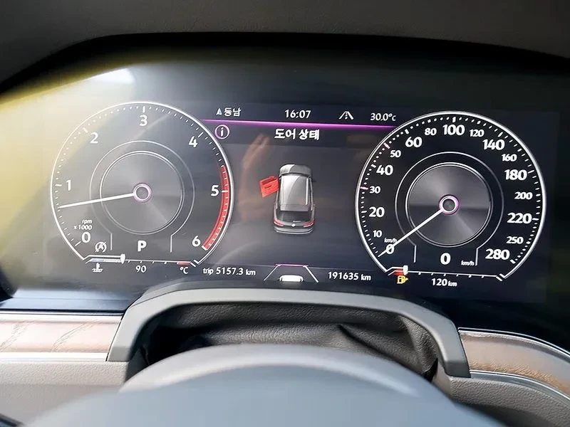 VW Touareg 3.0TDI PRESTIGE, снимка 6 - Автомобили и джипове - 55925847