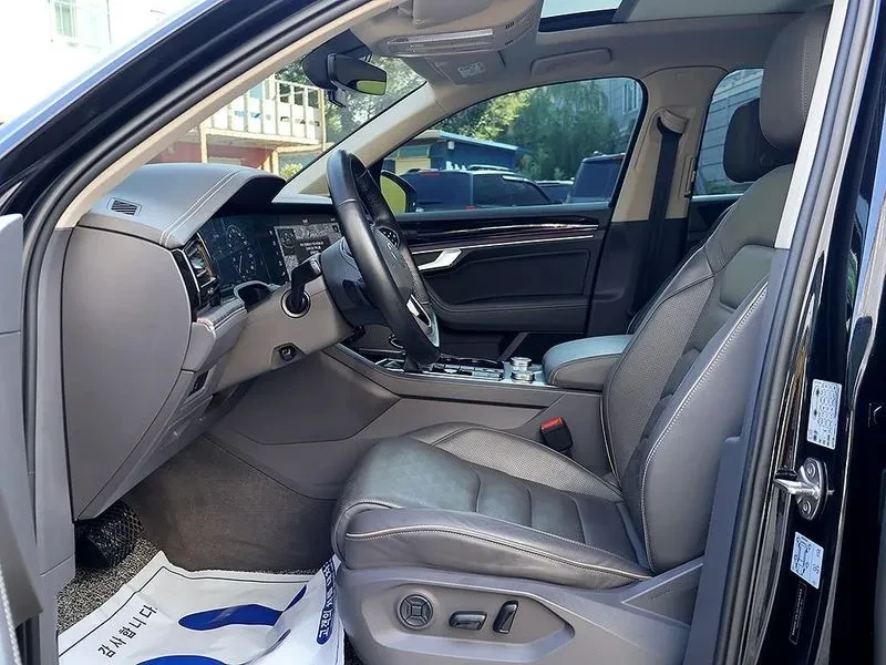 VW Touareg 3.0TDI PRESTIGE, снимка 11 - Автомобили и джипове - 55925847