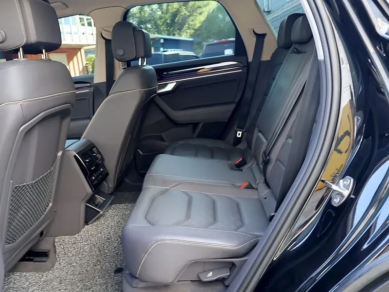 VW Touareg 3.0TDI PRESTIGE, снимка 12 - Автомобили и джипове - 55925847