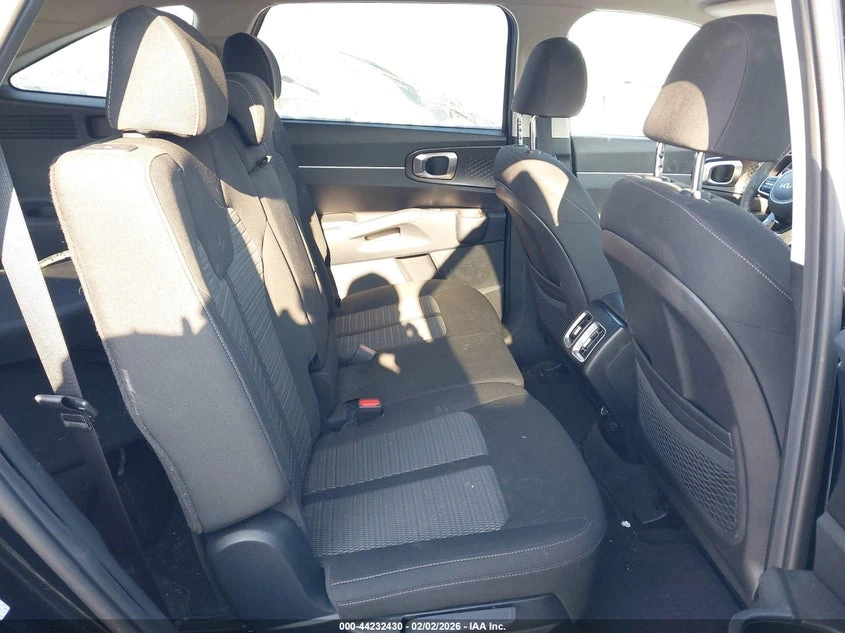 Kia Sorento 2.5L I-4 DI, DOHC, VVT, 191HP All Wheel Drive, снимка 8 - Автомобили и джипове - 53803063