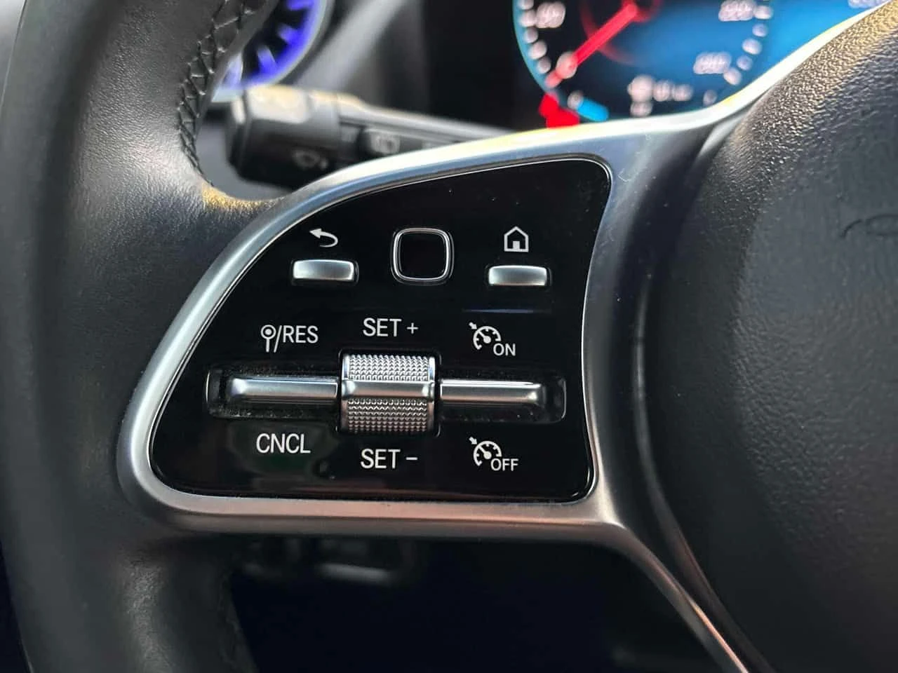 Mercedes-Benz GLA 250 4matic CARFAX, снимка 14 - Автомобили и джипове - 54315549