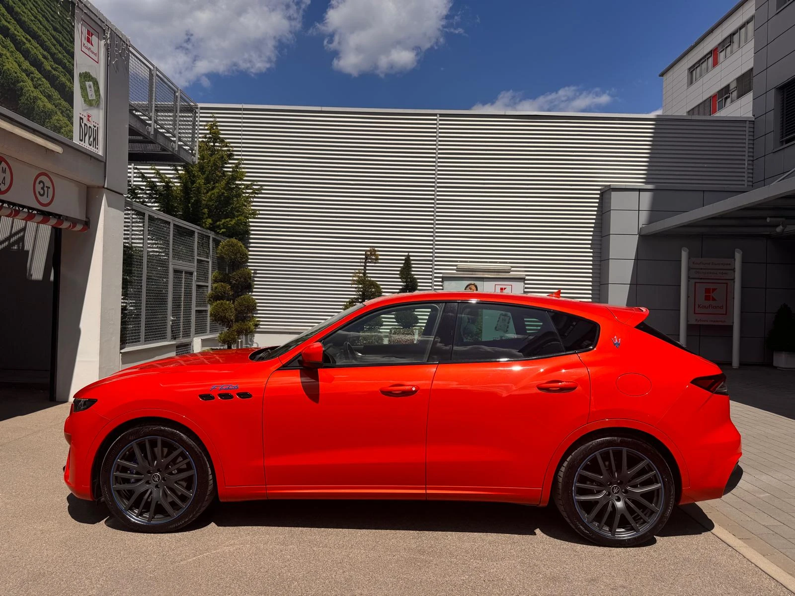 Maserati Levante FTributo , снимка 5 - Автомобили и джипове - 54700639