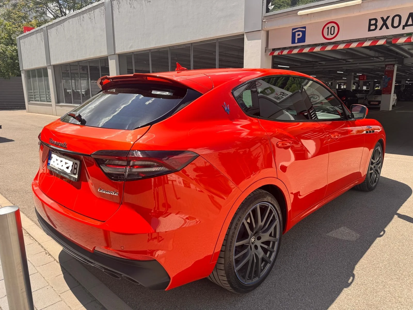 Maserati Levante FTributo , снимка 6 - Автомобили и джипове - 54700639