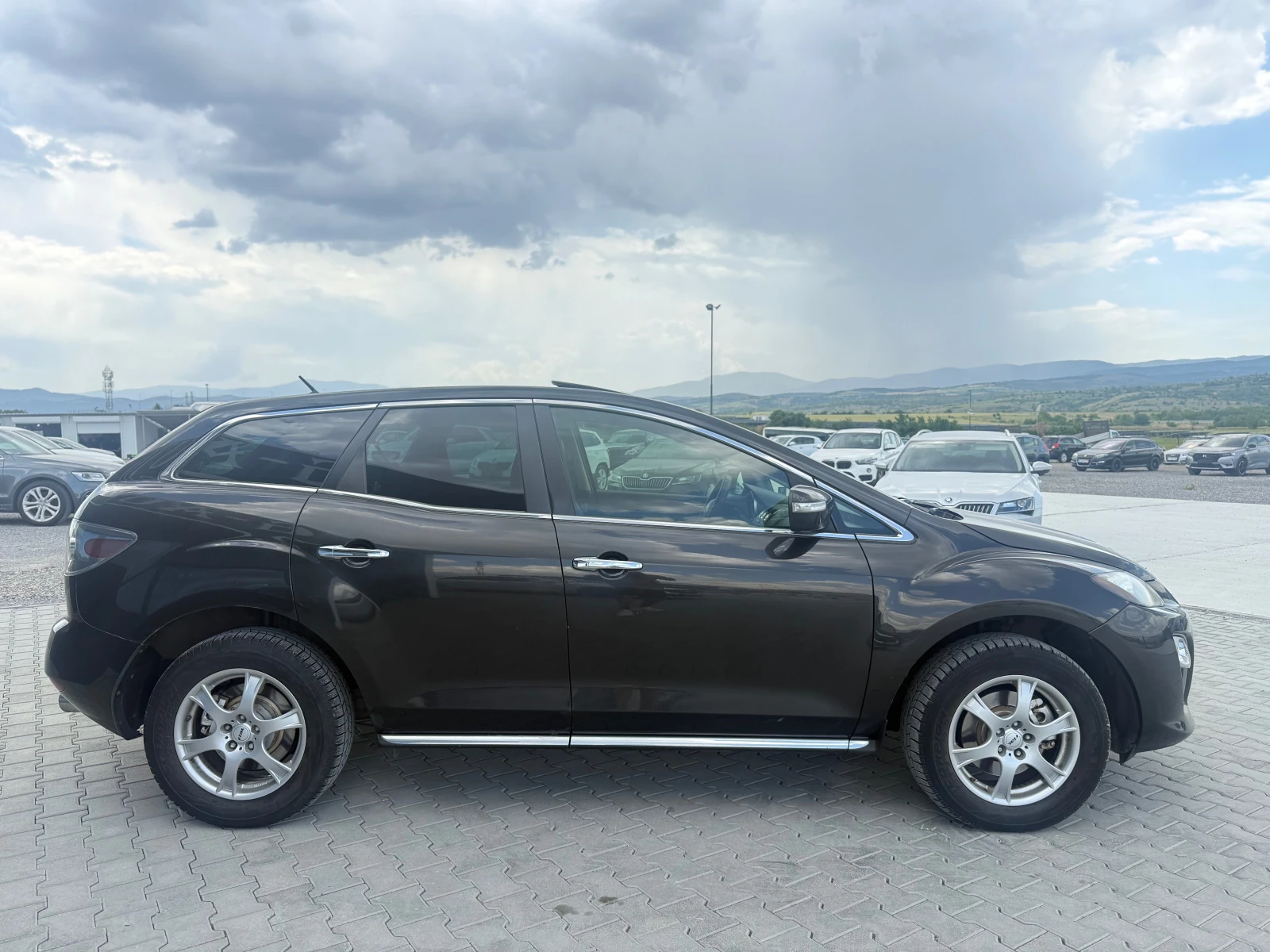 Mazda CX-7 2.2 D 173 KS ОБСЛУЖЕНА , РЕГИСТРАНА, снимка 4 - Автомобили и джипове - 54712563