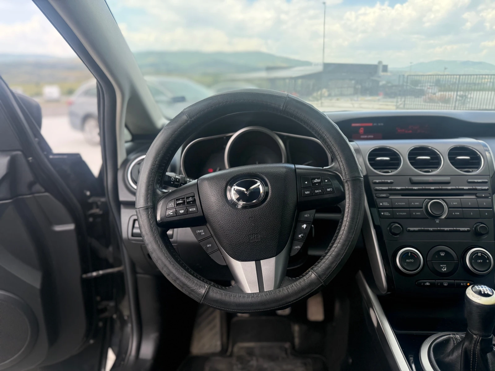 Mazda CX-7 2.2 D 173 KS ОБСЛУЖЕНА , РЕГИСТРАНА, снимка 16 - Автомобили и джипове - 54712563