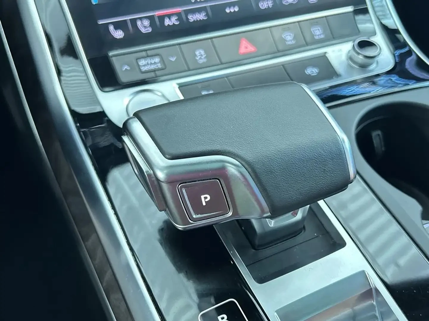 Audi Q7 PROGRESSIV S LINE ЦЕНА ДО БЪЛГАРИЯ АВТОКРЕДИТ, снимка 16 - Автомобили и джипове - 55779298