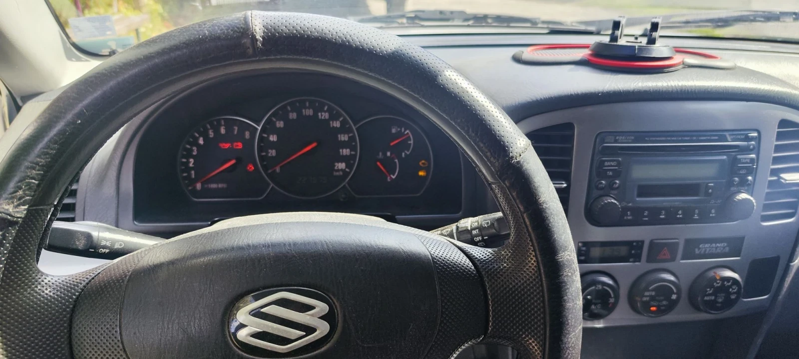 Suzuki Grand vitara 2.0 , снимка 9 - Автомобили и джипове - 56326452