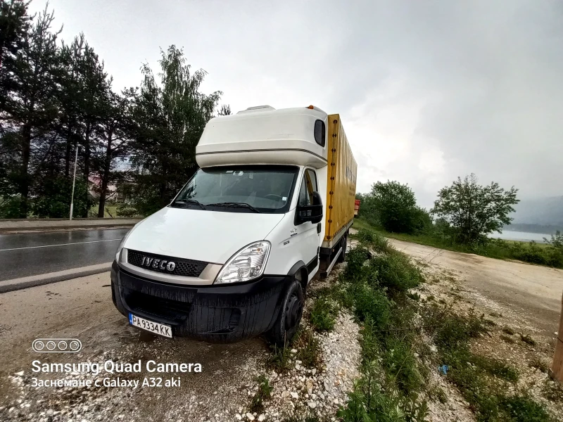 Iveco Daily 3.0hpi 180 климатик печка, снимка 2 - Бусове и автобуси - 52418209