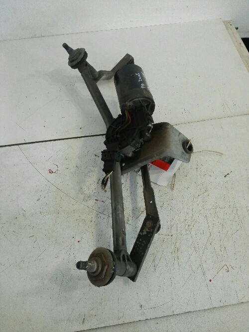 Моторче предни чистачки Пежо 206