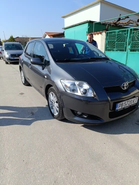 Toyota Auris, снимка 2